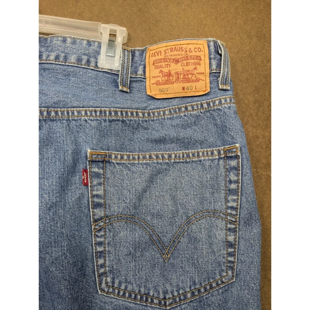 Levis 569 Loose Straight Denim Shorts Mens 40 Blue Medium Wash Jean Shorts